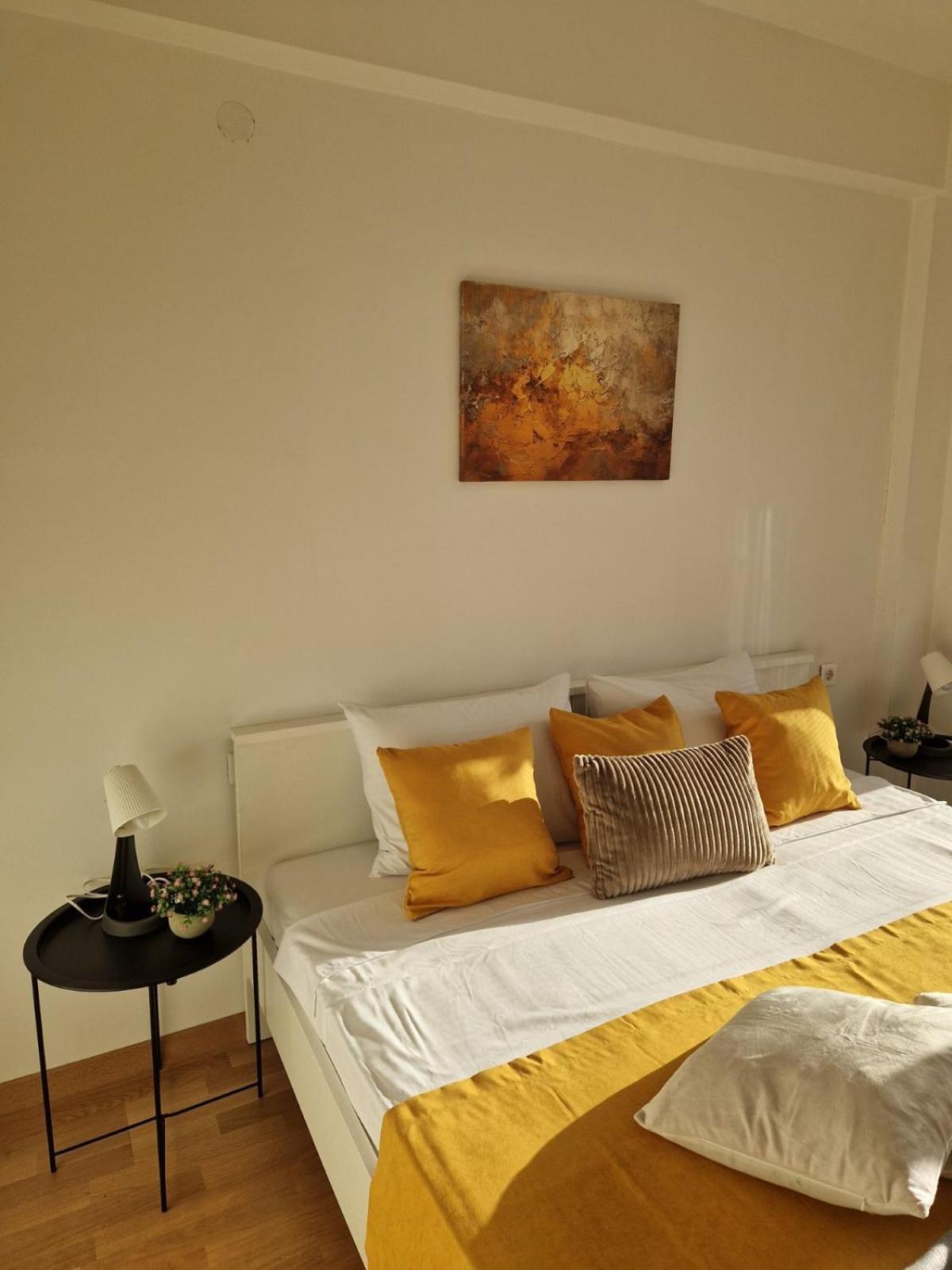 Kamche Lux Apartment Skopje Bagian luar foto