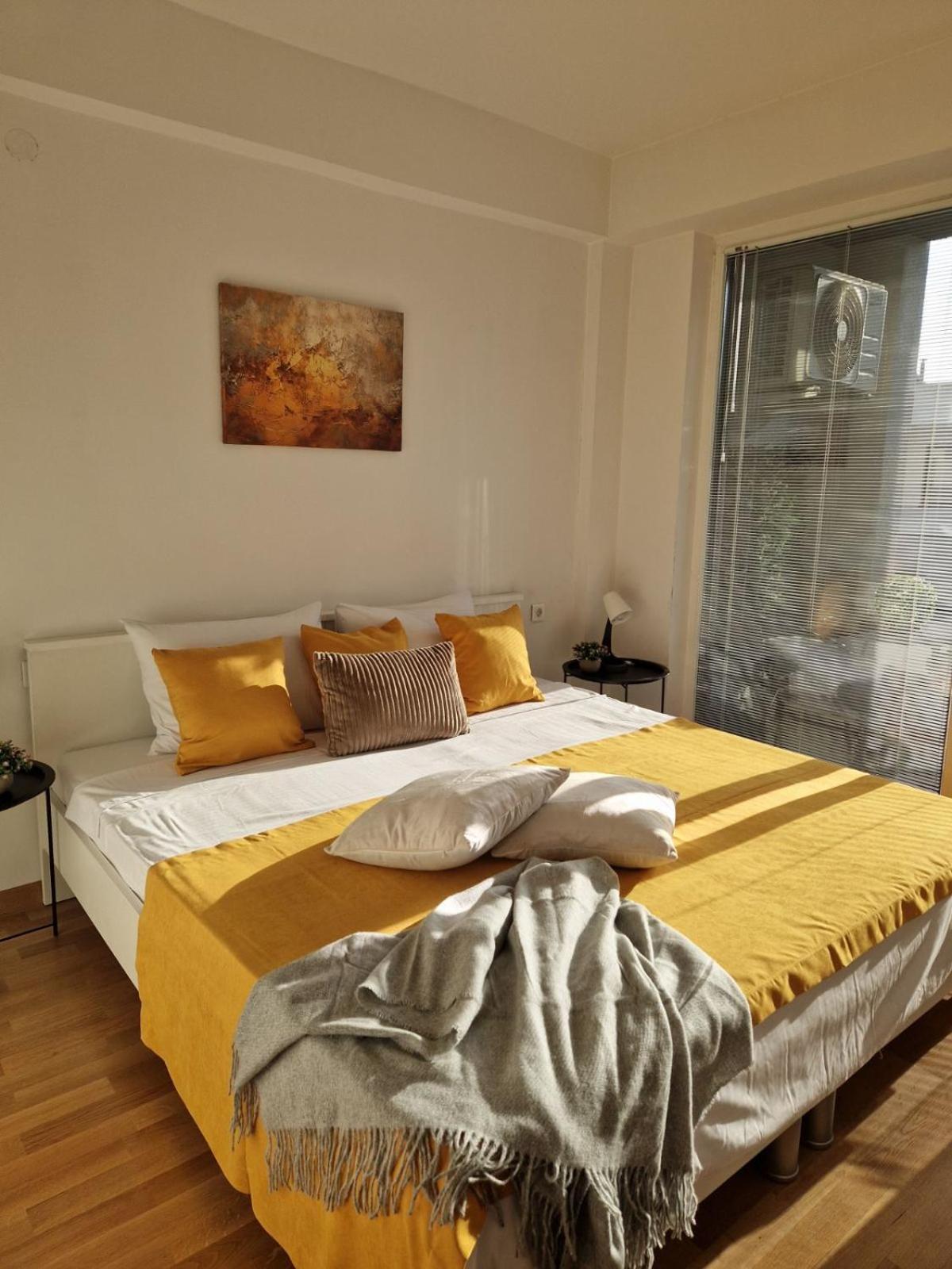 Kamche Lux Apartment Skopje Bagian luar foto